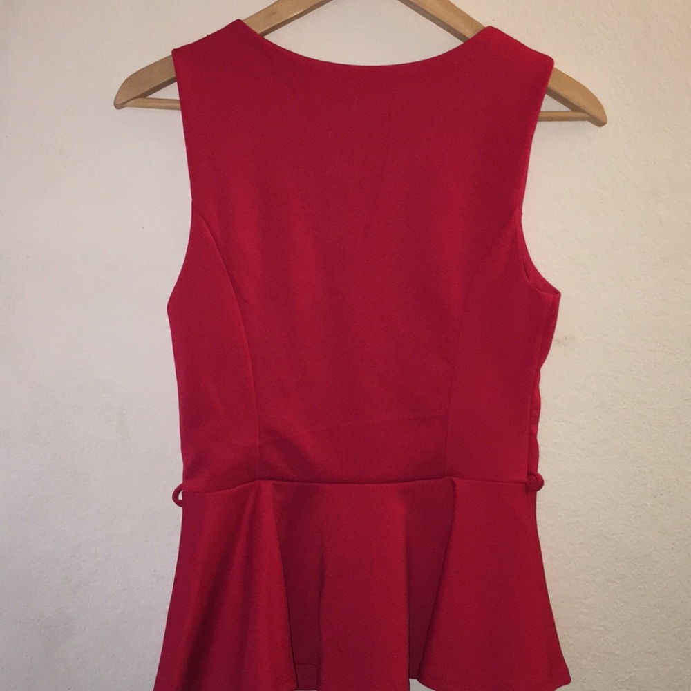 Red Top - Picture 2 of 2